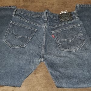 562 Levi's jeans